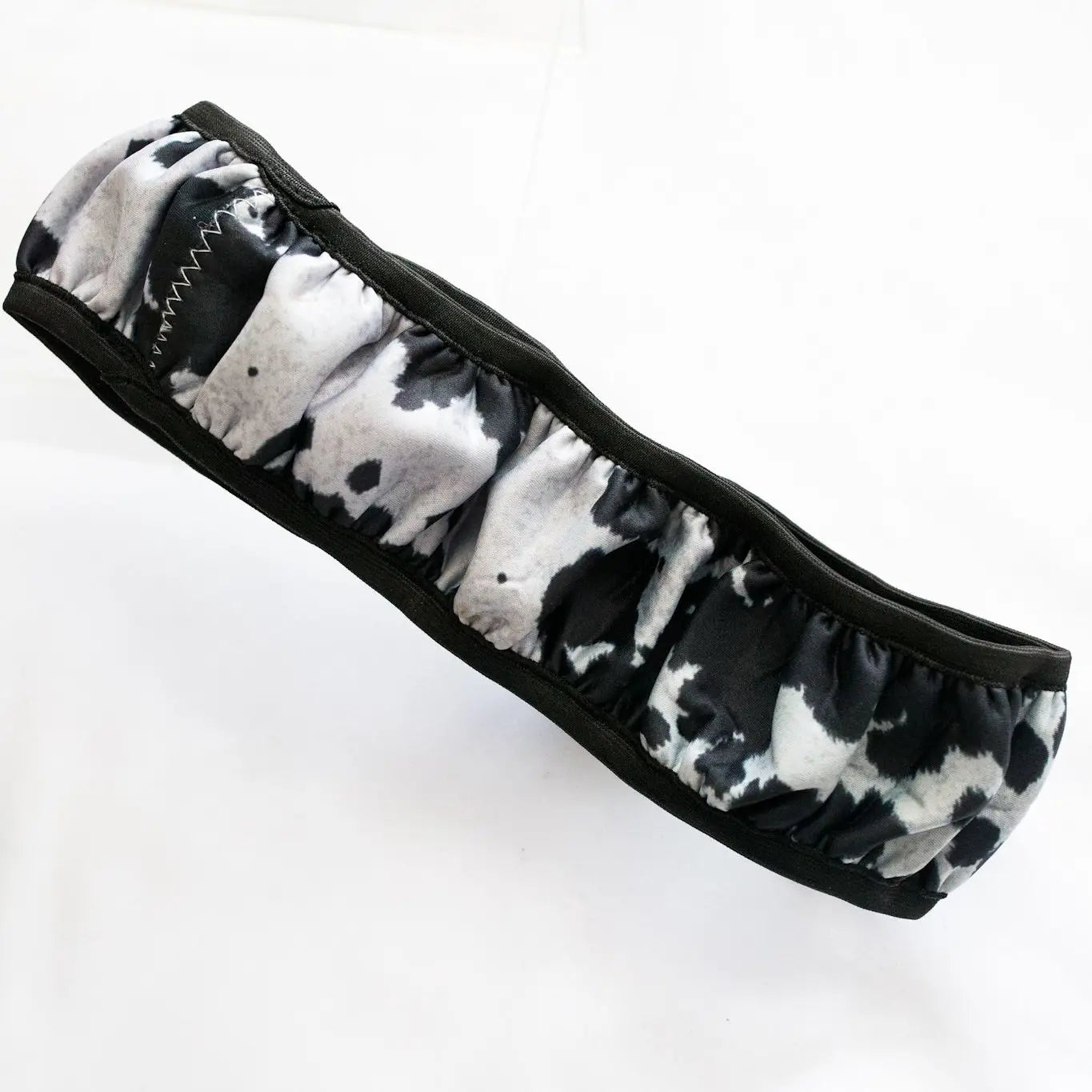 Black Cow Print Steerling Wheel Cover