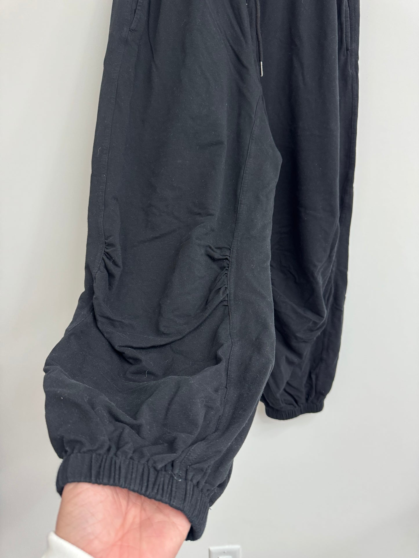 Barrel Jogger Sweats (M)